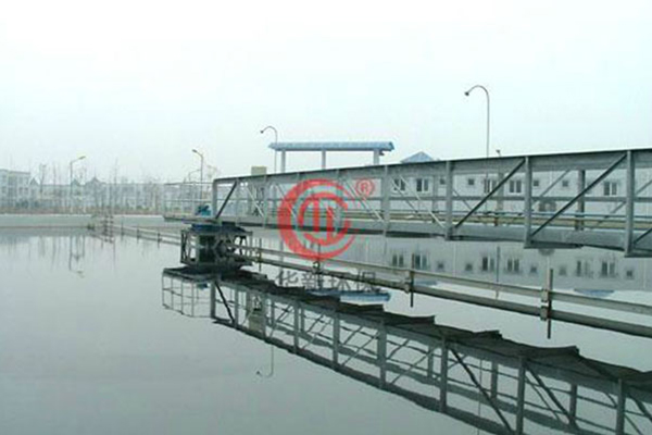 CXN型垂架式中心傳動刮泥機(jī).jpg
